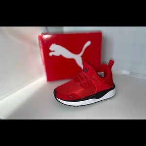 Puma sneakers NEW sz 6C